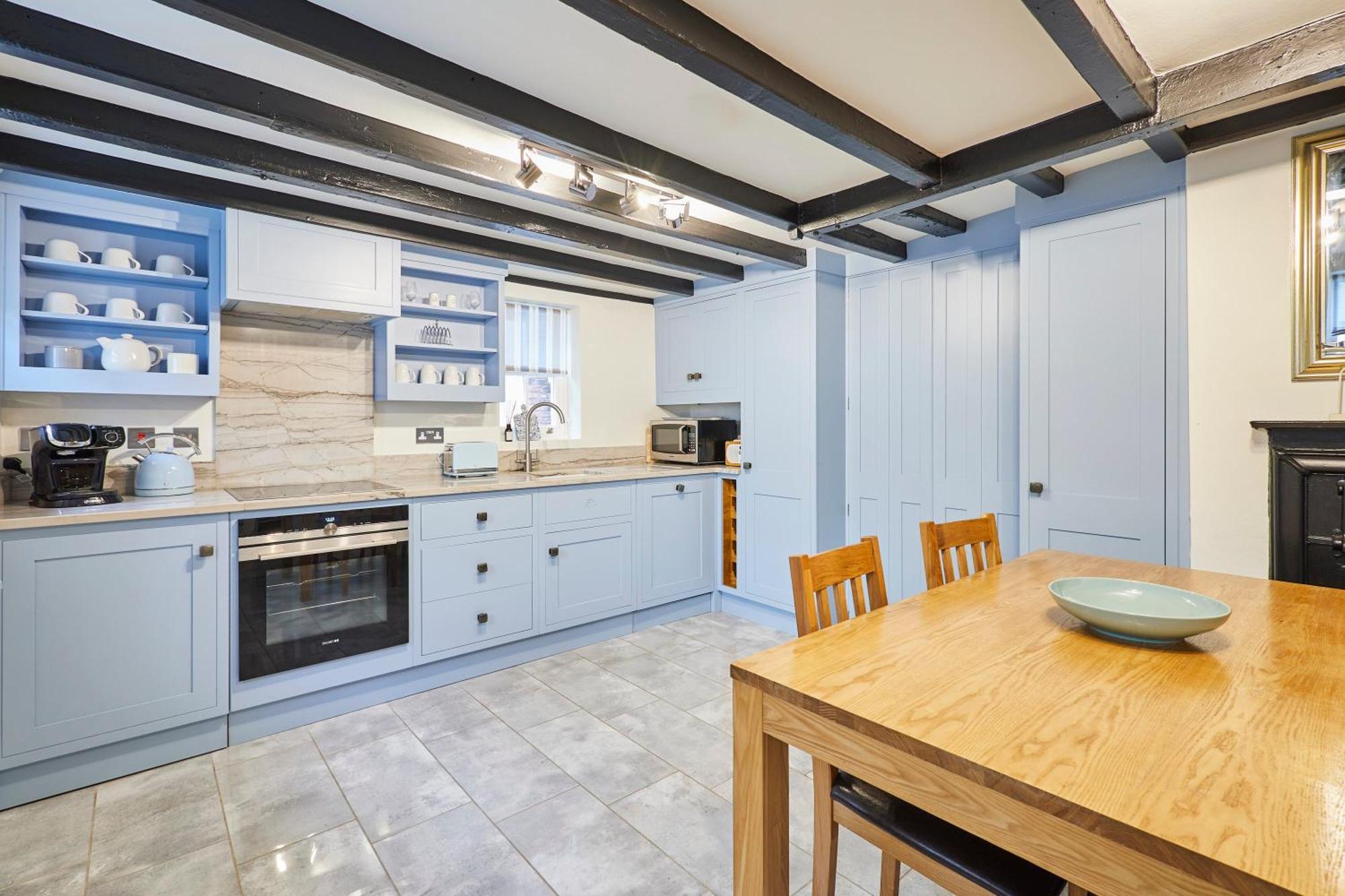 Host & - Spring Bank Holiday home *